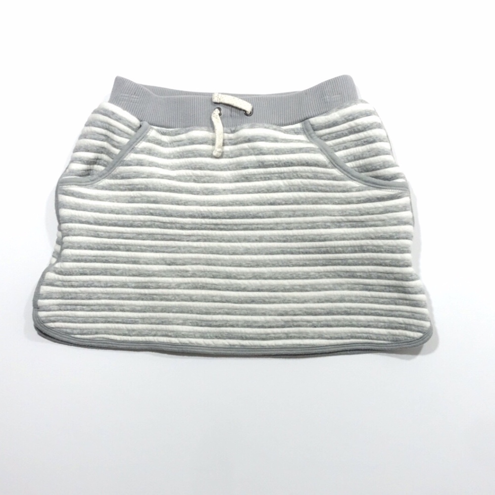 Cat & Jack Girls Gray Skirt Size Medium - Picture 1 of 3